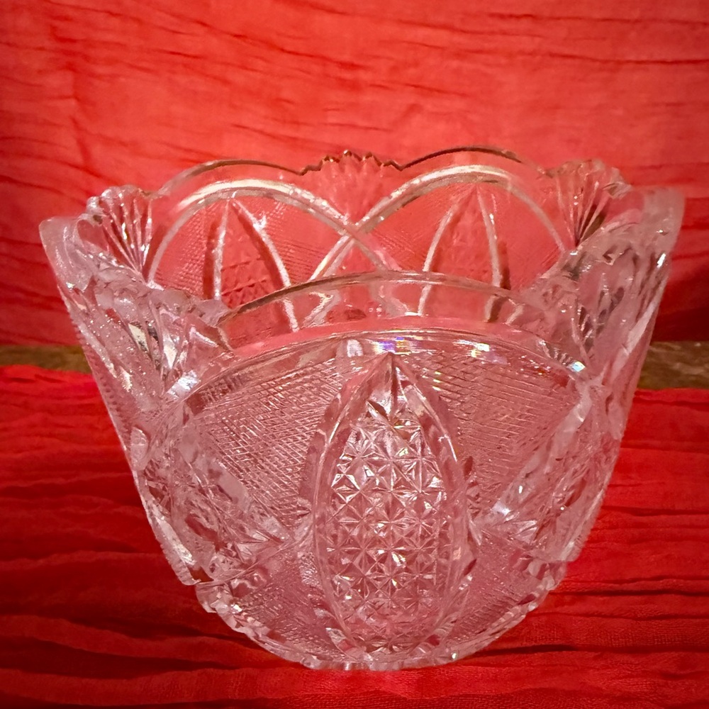 Elegant Clear Crystal Bowl